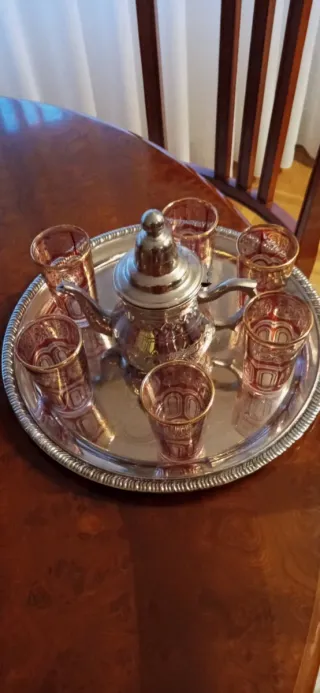 Juego de té completo con vasos