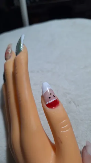 Uñas, postizas, mantenimiento, naturales.