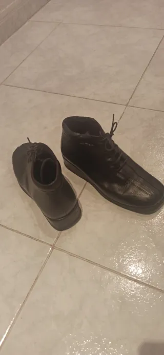 NUEVO Botín piel niña talla 34 negro