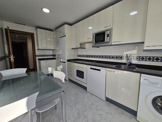 Piso en alquiler en Cascajos - Piqueras en Logroño