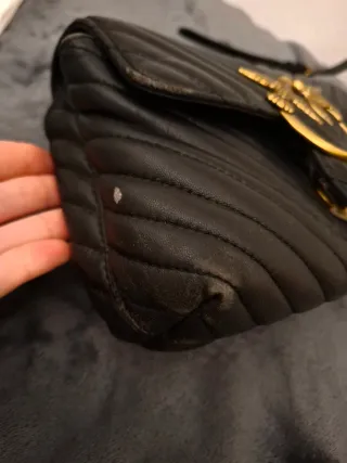 Borsa Pinko usata nera con dettagli oro