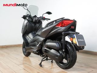 YAMAHA X-MAX 125