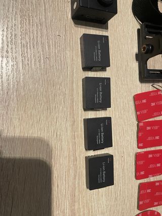 Cámara de acción Victure AC700 con accesorios