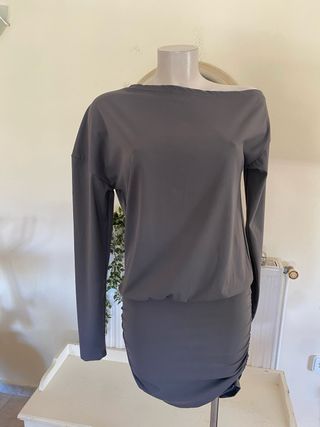 Vestido gris hombros descubiertos T.36