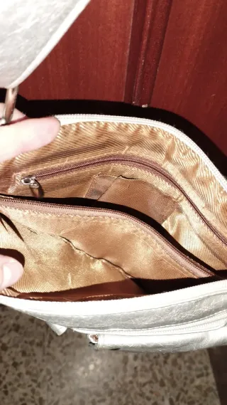 Bolso de fiesta plateado multibolsillos