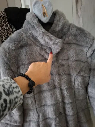 Pelliccia sintetica grigio perla Tg M