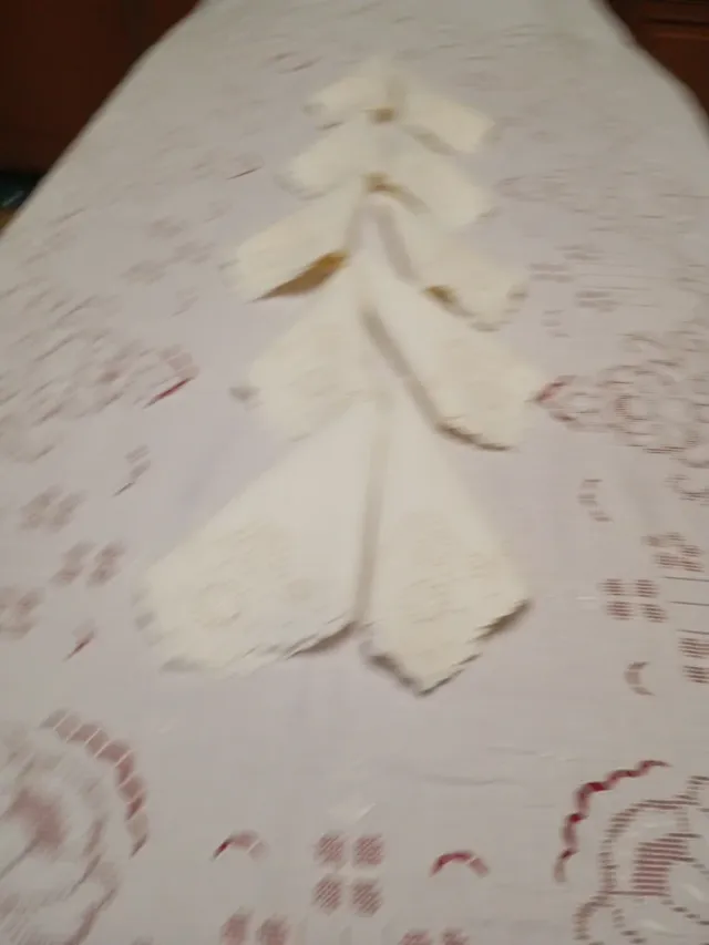 Mantelería bordada y deshilado siciliano todo aman