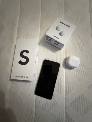 Samsung S21 FE 5G Nero + Buds 2 Bianco