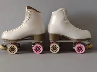 Pattini a rotelle bianchi Risport 38