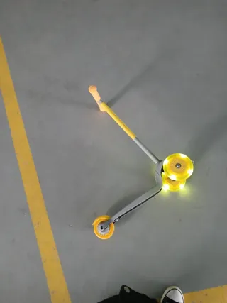 Patinete infantil 3 ruedas luces