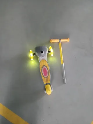 Patinete infantil 3 ruedas luces