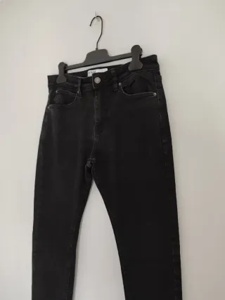 Vaqueros Bershka Hombre 40