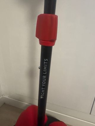 Saco de boxeo infantil con guantes