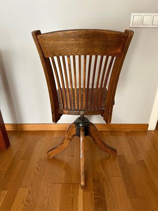 Silla giratoria de roble