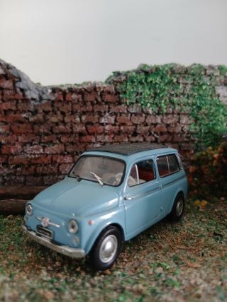 Diorama con modellini scala 1:43