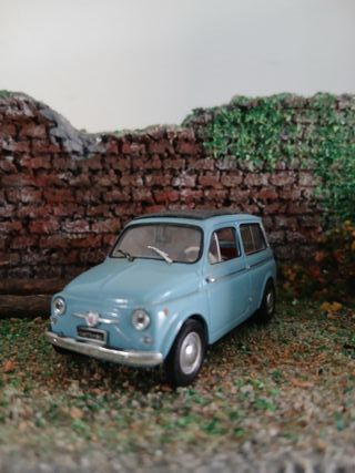 Diorama con modellini scala 1:43