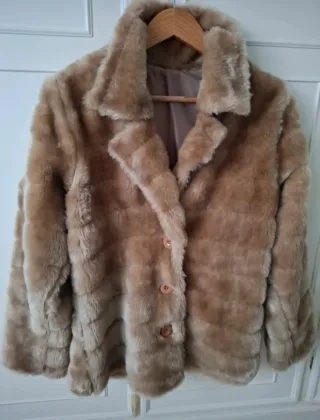 Pellicciotto beige/marrone taglia M