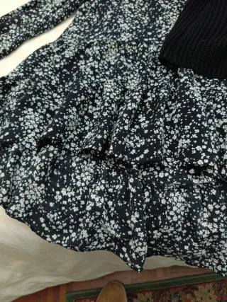 Vestido y chaqueta floral negra