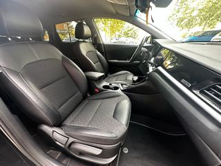 Kia Niro 1.6 GDi PHEV 104kW (141CV) Drive