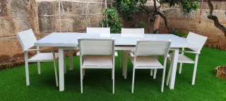 Mesa extensible aluminio y cristal y 6 sillas