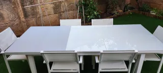 Mesa extensible aluminio y cristal y 6 sillas