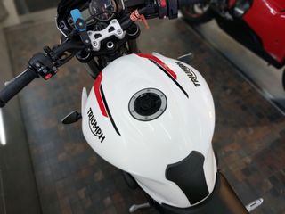 TRIUMPH STREET TRIPLE 660 S 2020