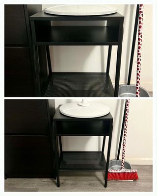 Mesa auxiliar negra.