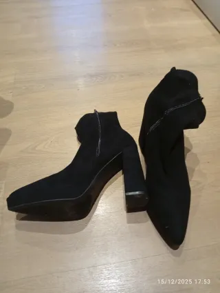 Botines negros tacón
