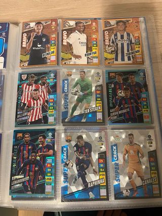 Álbum Panini Adrenalyn LaLiga 22/23 Casi Completo