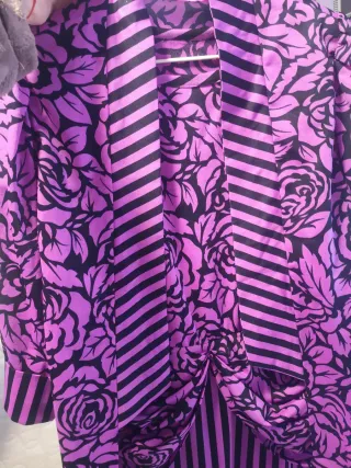 Vestido sastre estampado floral y rayas