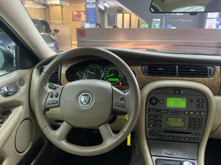 Jaguar X-Type 2.0D Executive 2005