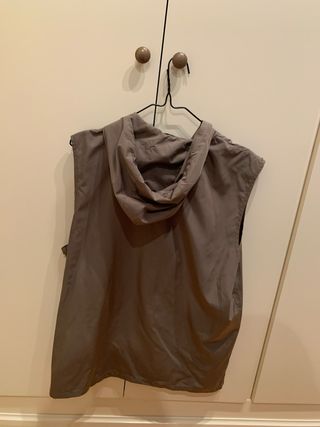 Chaleco Massimo Dutti impermeable marrón