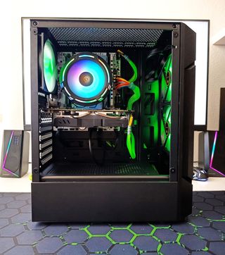 PC GAMING COMPLETAMENTE NUEVO - RX580 - 16GB