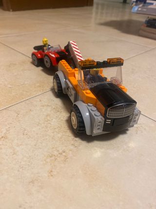 Lego Carro attrezzi Traino con Macchina Rossa