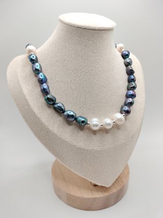 Collar Perlas Río Negras Iridiscentes