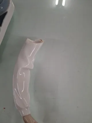 Lladro Enfermera con Brazo Roto