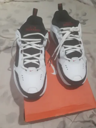 Nike Air Monarch IV Talla 44