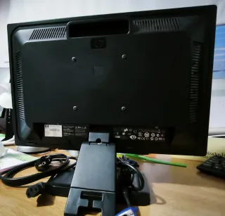 Pantalla HP 19 LE1901w Negra