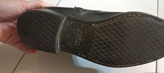 Botines de piel negros