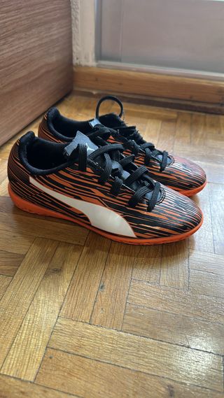 Zapatillas Futsal Puma Naranja y Negro