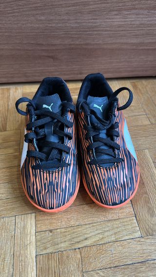 Zapatillas Futsal Puma Naranja y Negro