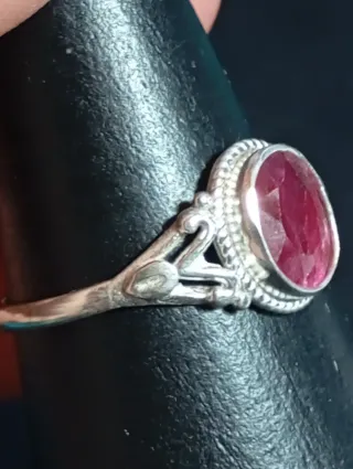 Anillo Plata Ley con Piedra Rubí facetado