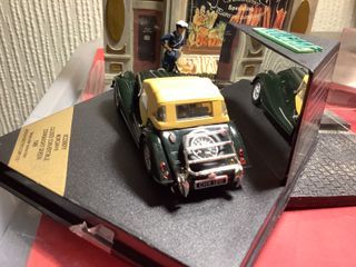 Coche Morgan+8 Vitesse 1/43 Connaught Green