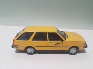 Lote 4 coches escala 1:43: Audi A4, Peugeot 407, R