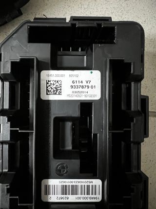 Caixa Fusíveis e Relés BMW Série 1 9337879 01