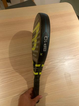 Pala Bullpadel BP10X casi nueva