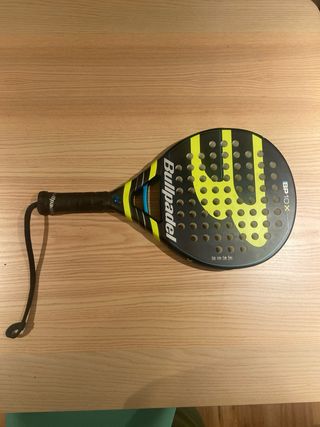 Pala Bullpadel BP10X casi nueva