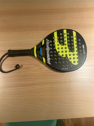 Pala Bullpadel BP10X casi nueva