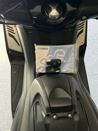 YAMAHA TMAX 530 Manual y Llaves