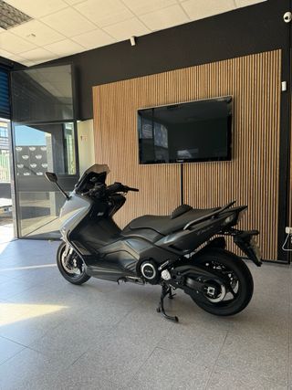 YAMAHA TMAX 530 Manual y Llaves